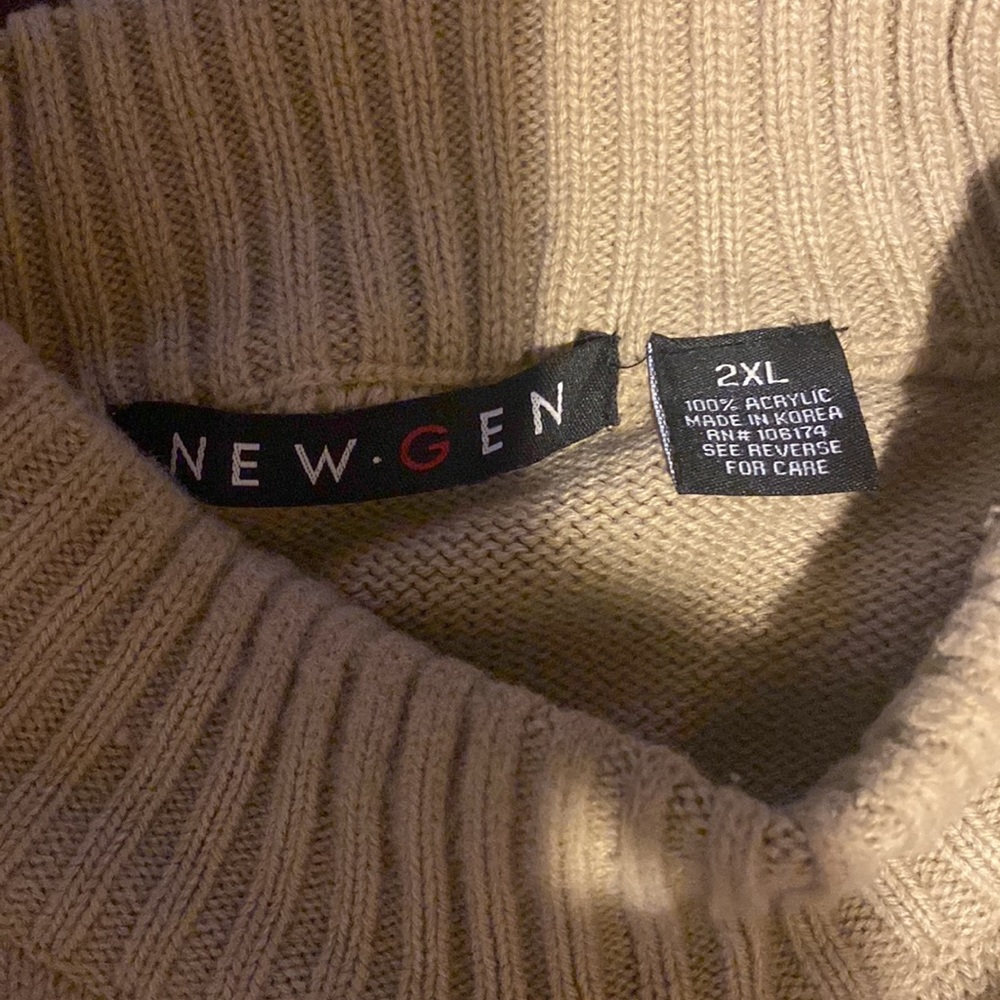 Tan thick sweater - Picture 3 of 3